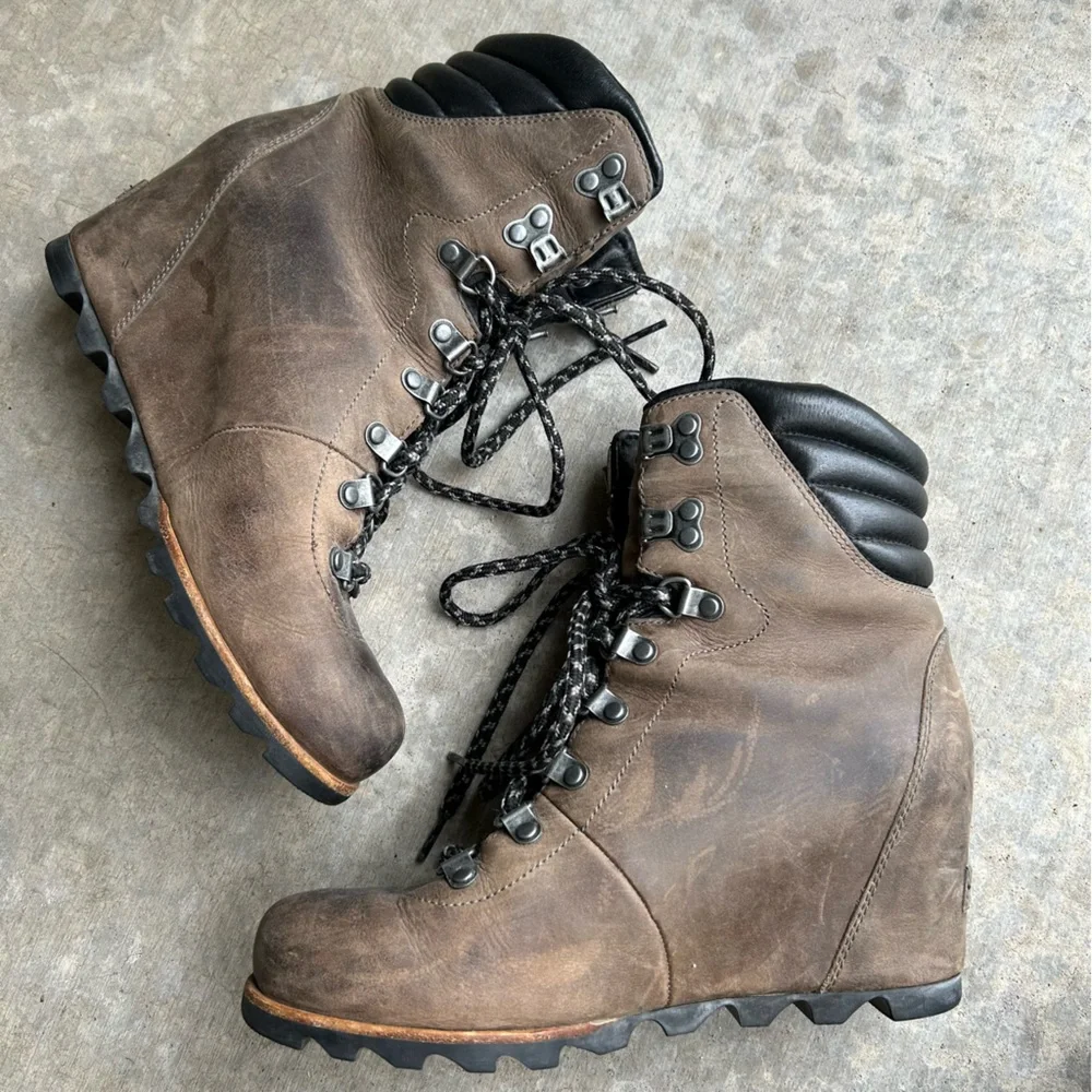 Sorel Conquest Wedge Boot Brown Women’s 9.5